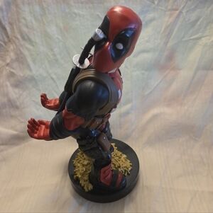 Cable Guys Deadpool "Bringing Up The Rear" Phone Game Controller Stand